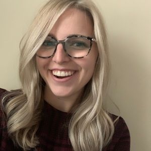 Meet your Posher, Em